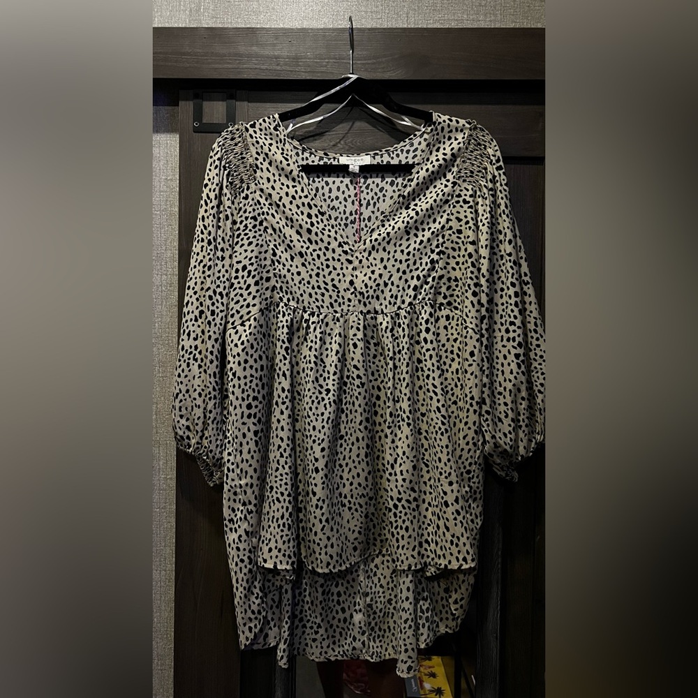 Umgee Black and Cream Animal Print Blouse